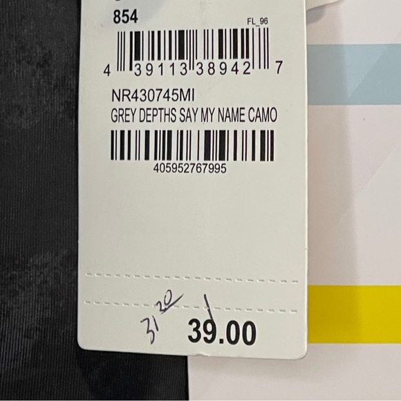 ZELLA Studio Lite Longline Sports Bra in Grey Depths Say My Name Camo NEW Small - Picture 6 of 6